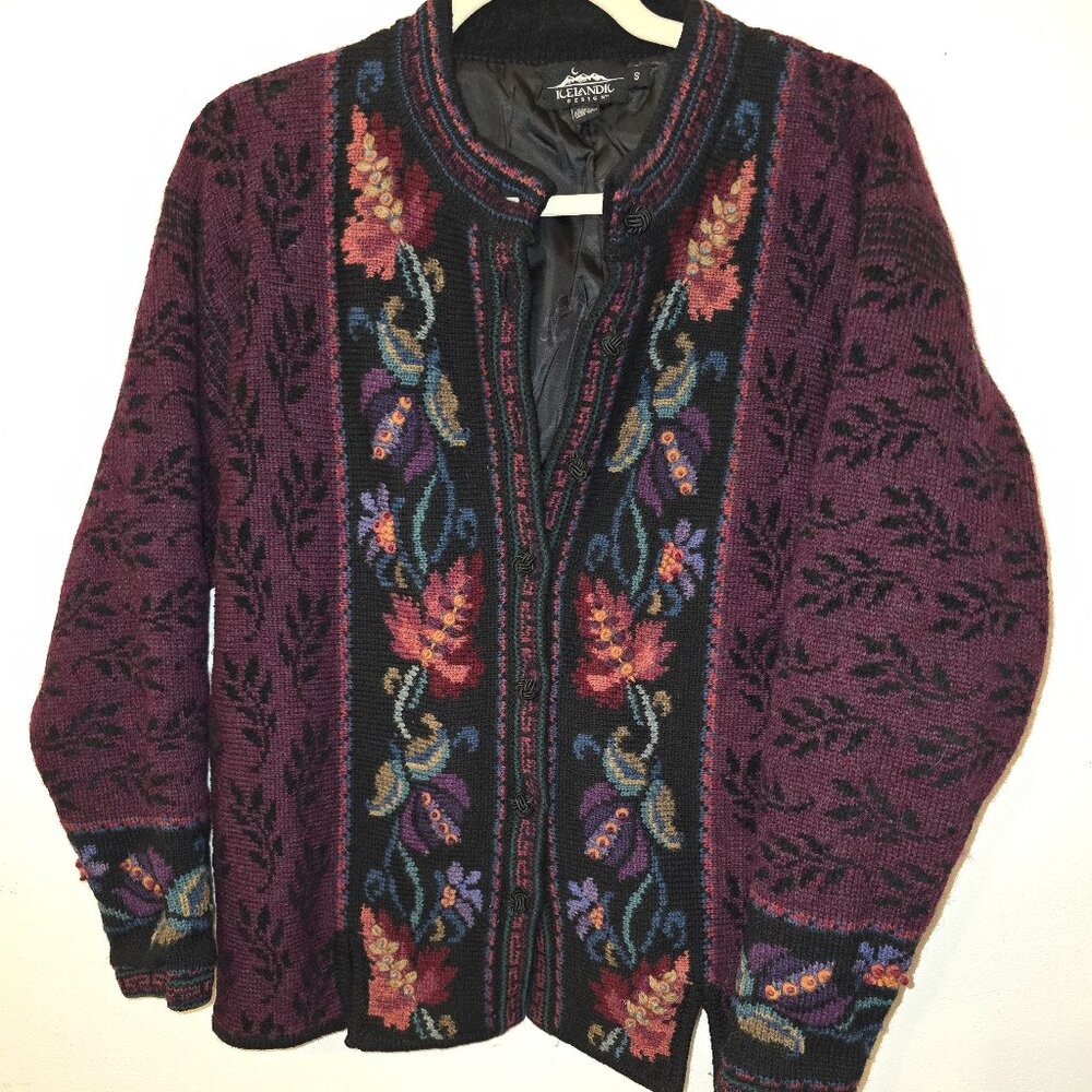 Beautiful Fully Lined Maroon / Wine Colored Wool Sweater Icelandic Design Size S